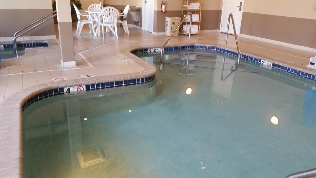 Grandstay Residential Suites Hotel - Eau Claire Dış mekan fotoğraf