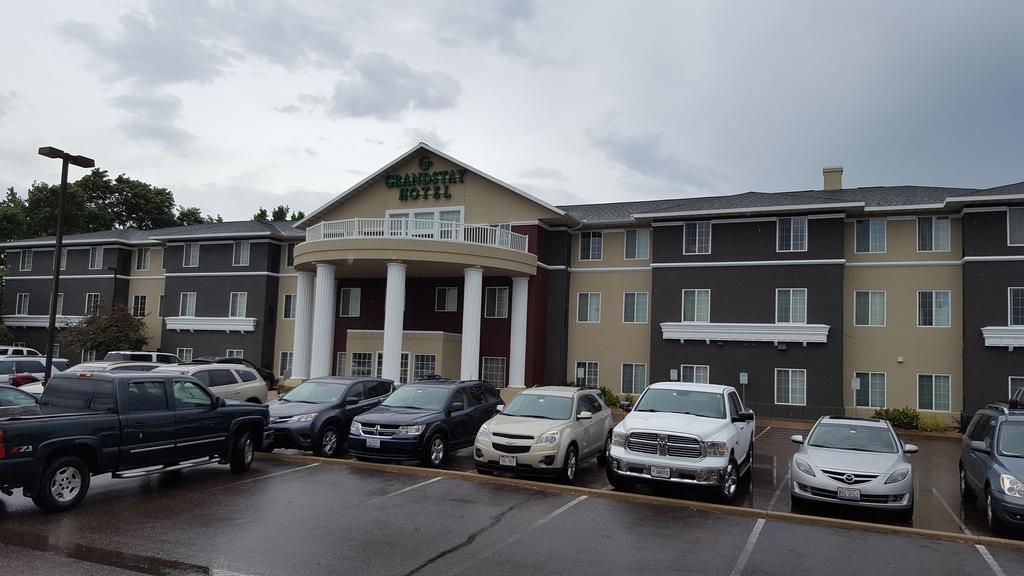 Grandstay Residential Suites Hotel - Eau Claire Dış mekan fotoğraf