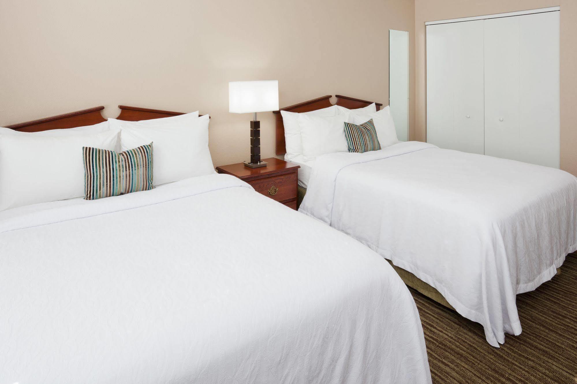 Grandstay Residential Suites Hotel - Eau Claire Dış mekan fotoğraf
